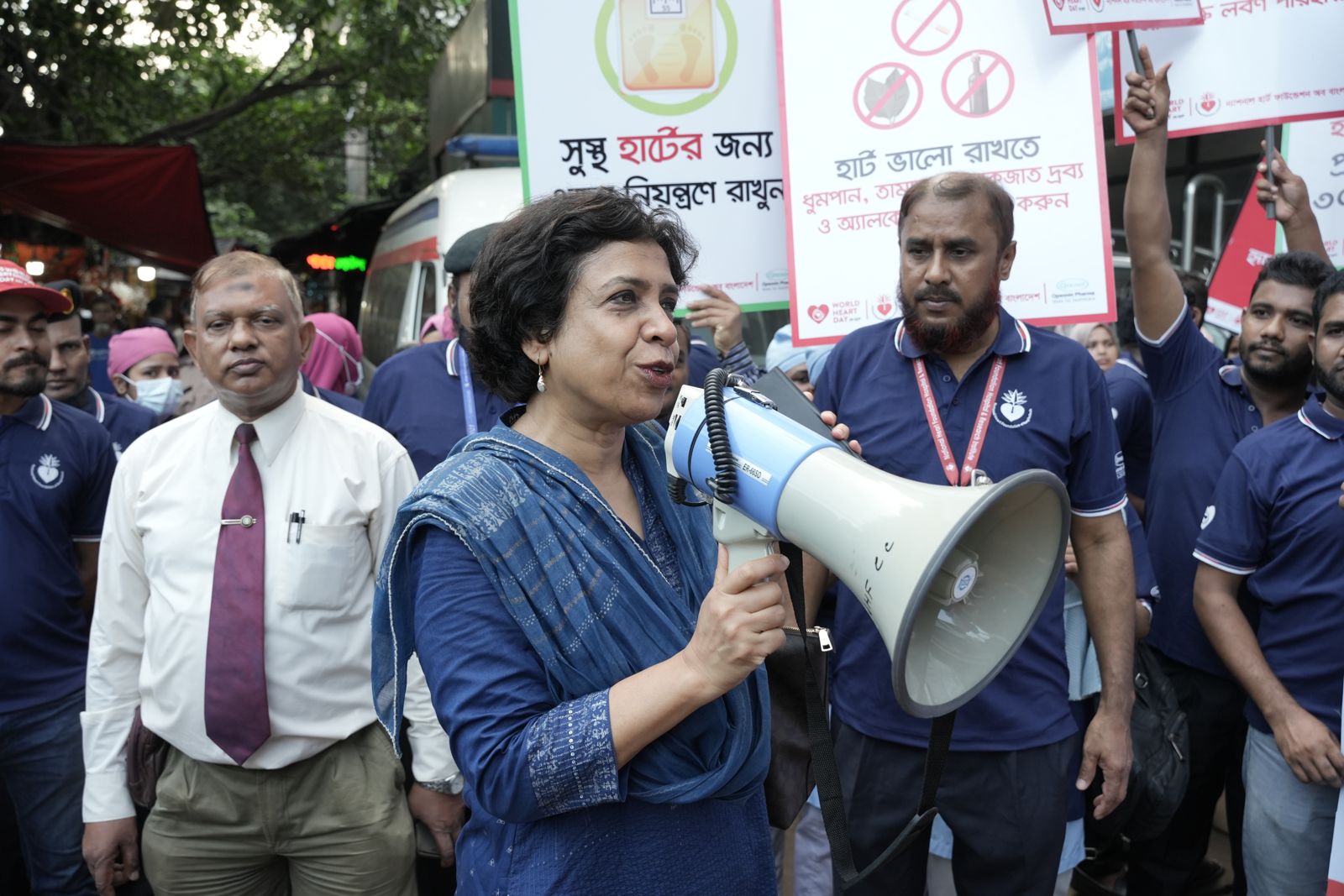Speaking to the crowd before the march.